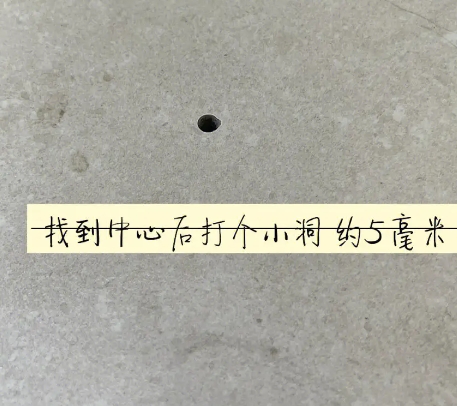 盖州瓷砖空鼓维修公司专业解答在瓷砖铺贴过程中，如果砂料搅拌不均匀，将会带来以下问题