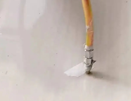 盖州瓷砖空鼓维修公司专业解答在瓷砖铺贴过程中，如果使用的砂料过粗（如全部使用了粗砂），可能会导致以下问题